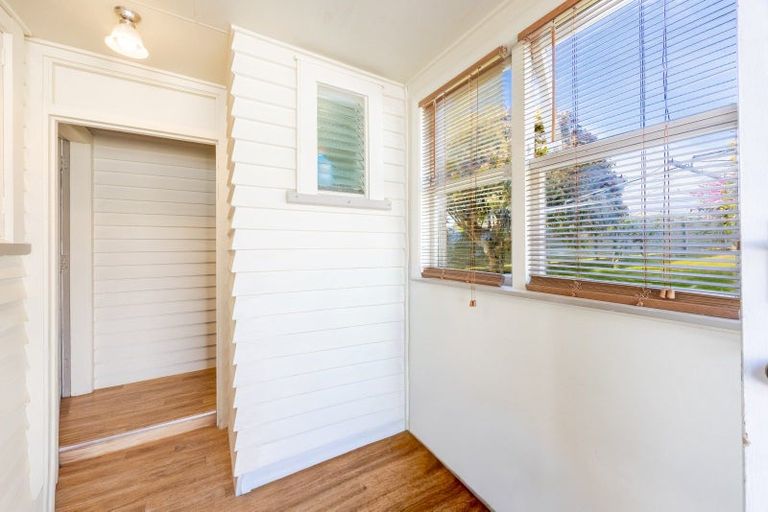 Photo of property in 1 Ruataniwha Street, Waipukurau, 4200
