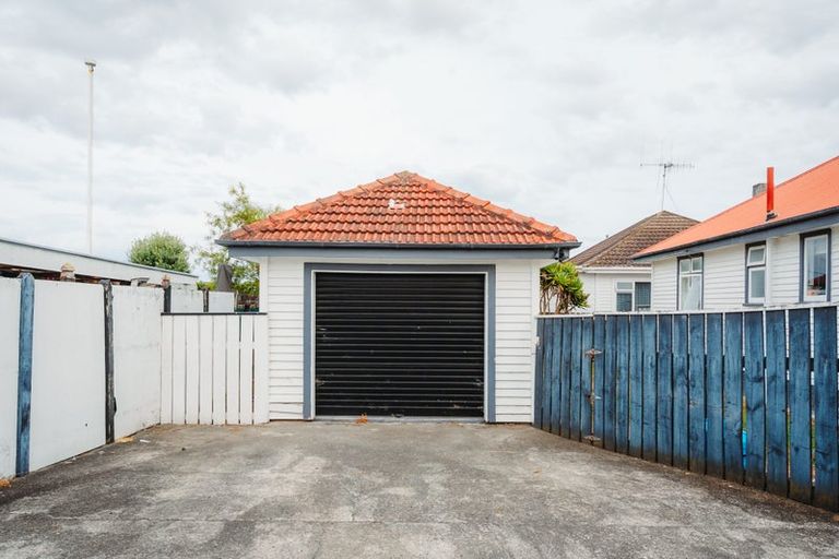 Photo of property in 27 Stanley Street, Levin, 5510