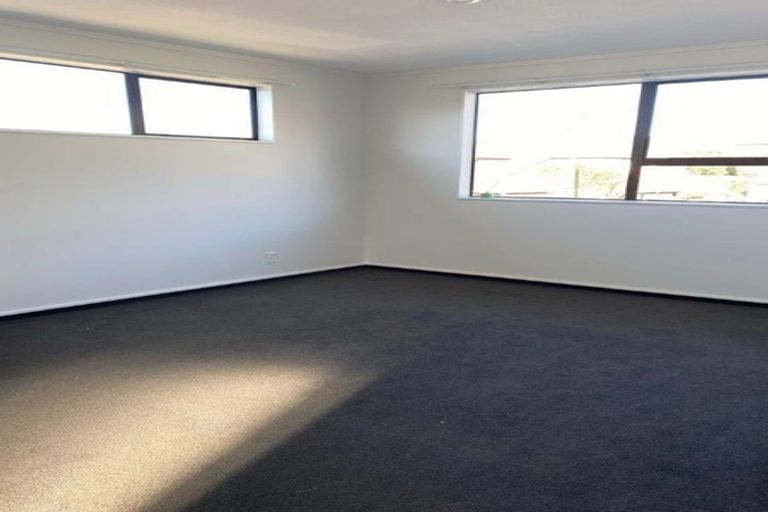 Photo of property in 12a Shastri Terrace, Khandallah, Wellington, 6035