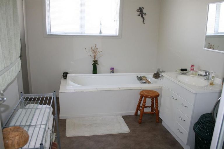 Photo of property in 46 Jollie Road, Twizel, 7901