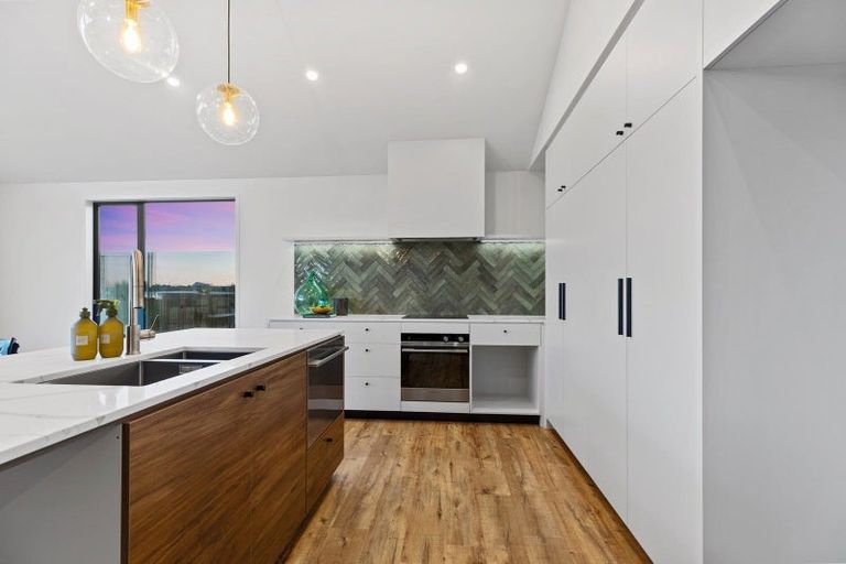 Photo of property in 5 Pekapeka Lane, Poike, Tauranga, 3112