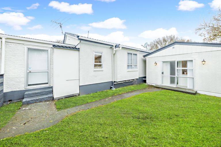 Photo of property in 3/4 Gibbs Road, Manurewa, Auckland, 2102