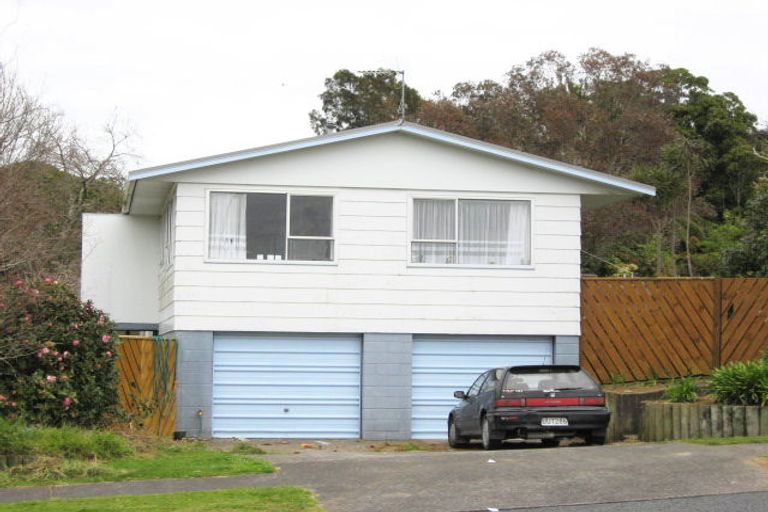 Photo of property in 93 Riversdale Drive, Merrilands, New Plymouth, 4312