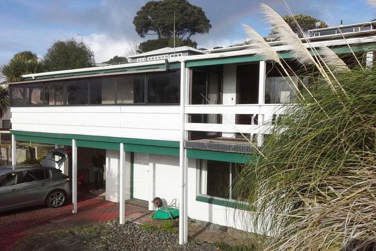 Photo of property in 69 Belt Road, New Plymouth, 4310