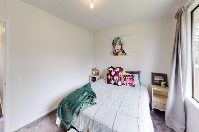 Photo of property in 24 Fergusson Street, Marton, 4710