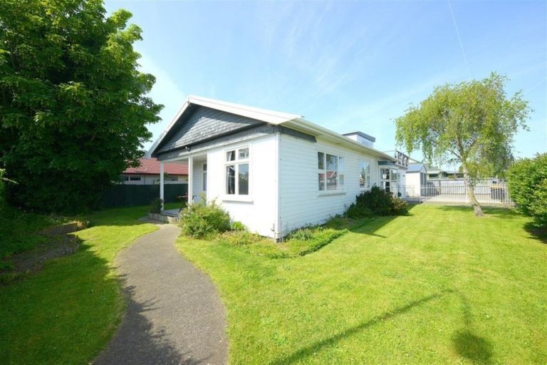 Photo of property in 40 Grenville Street, Waltham, Christchurch, 8011
