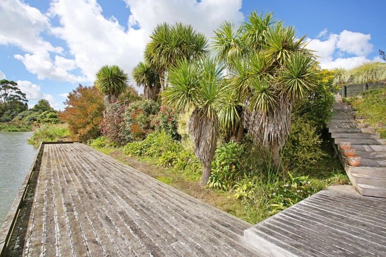 Photo of property in 80a Blackbridge Road, Karaka, Papakura, 2580