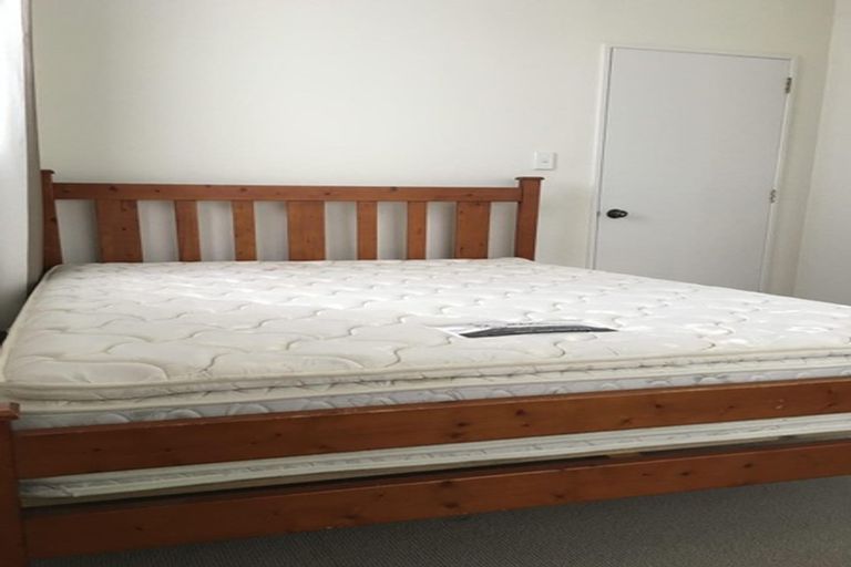 Photo of property in 72 Kurnell Drive, Botany Downs, Auckland, 2010