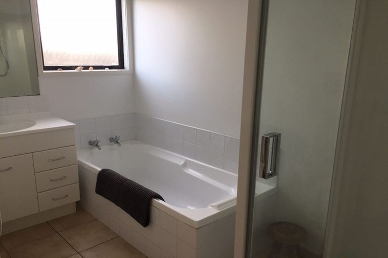 Photo of property in 27 Opawa Crescent, Favona, Auckland, 2024