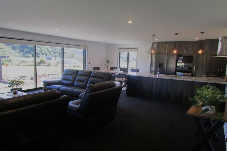 Photo of property in 2 Aorangi Drive, Greymouth, 7805