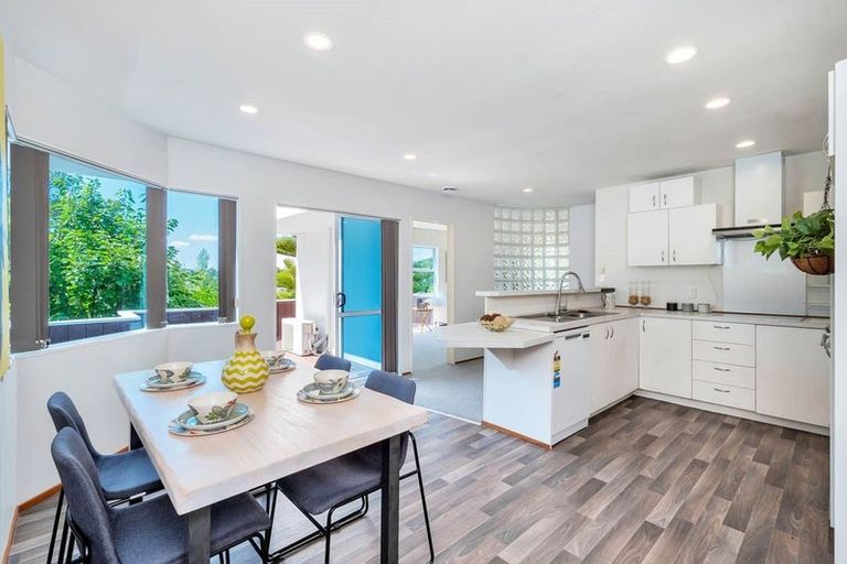 Photo of property in 1/23 Cairnbrae Court, Northcross, Auckland, 0632