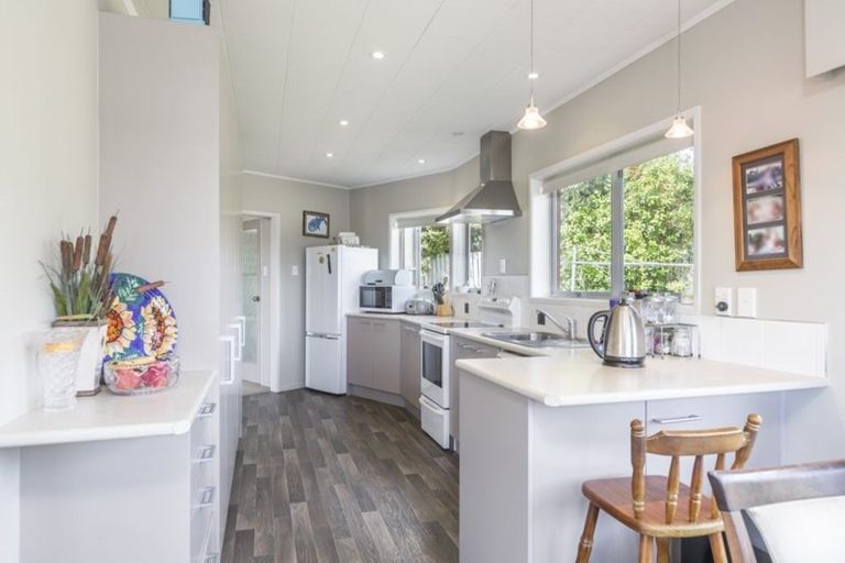 Photo of property in 24 Walton Road, Paraparaumu Beach, Paraparaumu, 5032