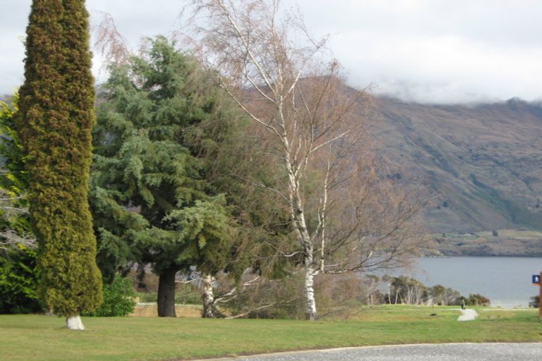 Photo of property in 10 Roto Place, Wanaka, 9305