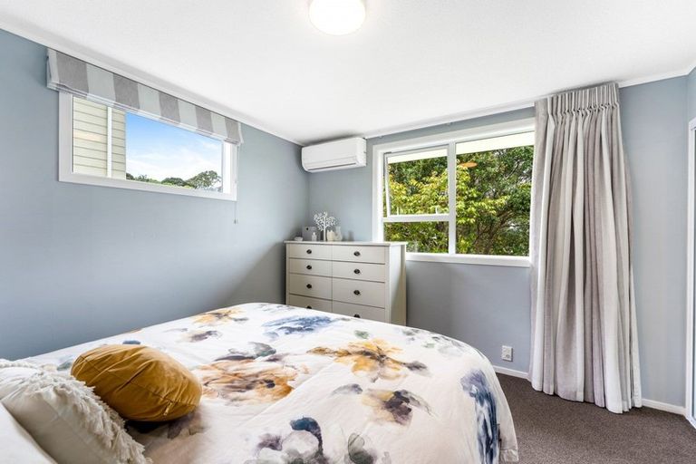 Photo of property in 6 Gaff Place, Whitby, Porirua, 5024