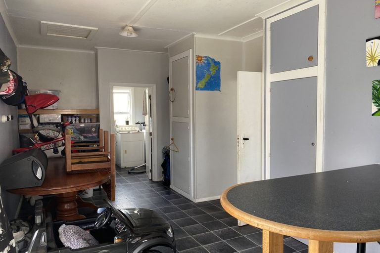 Photo of property in 14 Leicester Street, Patea, 4520