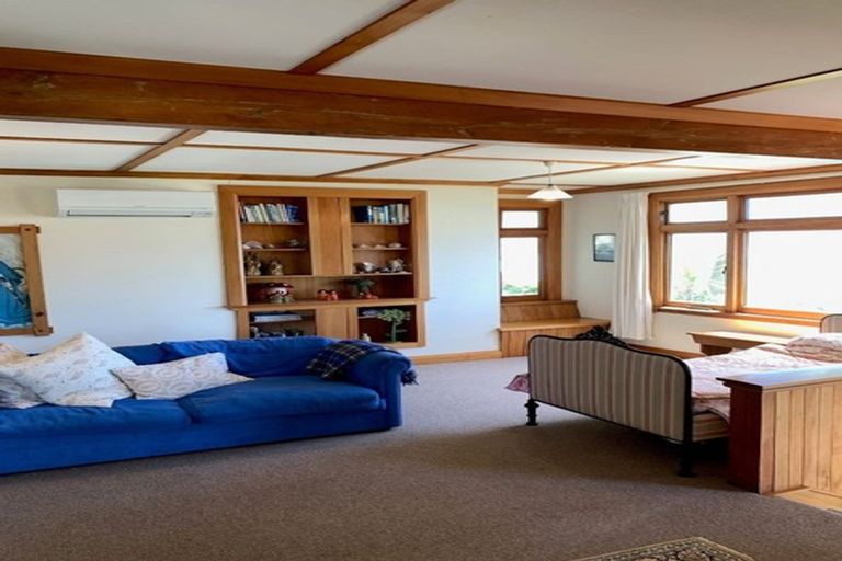 Photo of property in 17 Seapoint Road, Bluff Hill, Napier, 4110