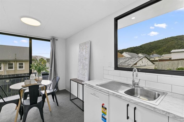 Photo of property in 2/101 Wilkie Crescent, Naenae, Lower Hutt, 5011