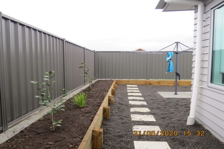 Photo of property in 13 Grooby Place, Havelock North, 4130