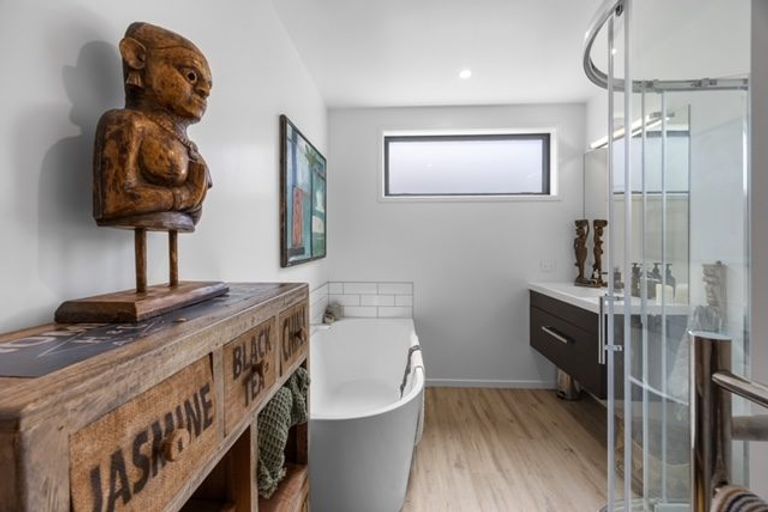 Photo of property in 42 Obelisk Street, Wanaka, 9305