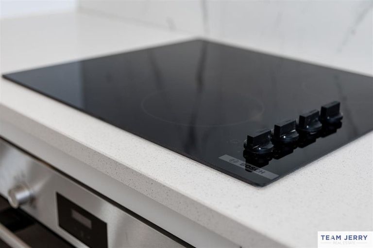 Photo of property in 49b Crestview Rise, Papakura, 2110