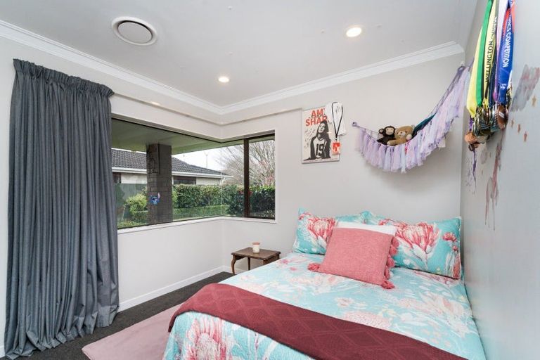 Photo of property in 108 John F Kennedy Drive, Milson, Palmerston North, 4414