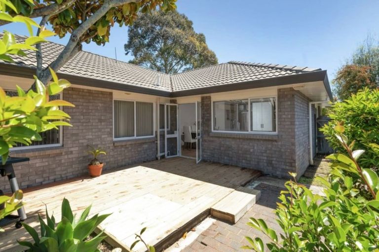 Photo of property in 1/71 Frank Nobilo Drive, Golflands, Auckland, 2013