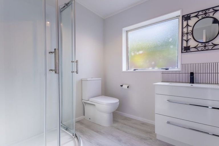 Photo of property in 5 Beachwater Grove, Paraparaumu Beach, Paraparaumu, 5032