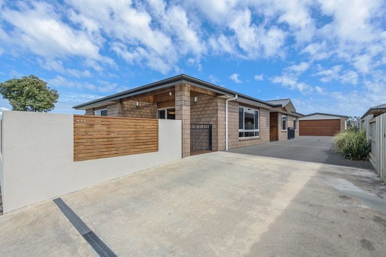 Photo of property in 28 Thomas Place, Foxton Beach, Foxton, 4815