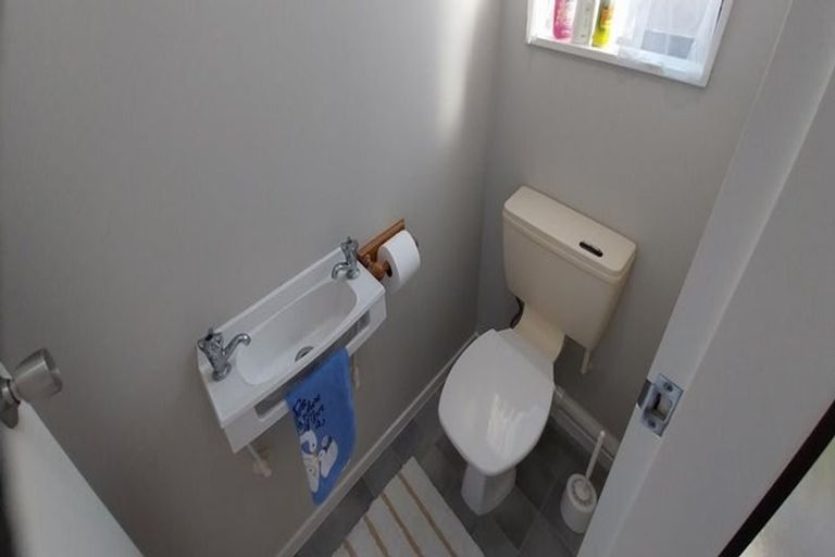 Photo of property in 64 Wakefield Street, Alicetown, Lower Hutt, 5010