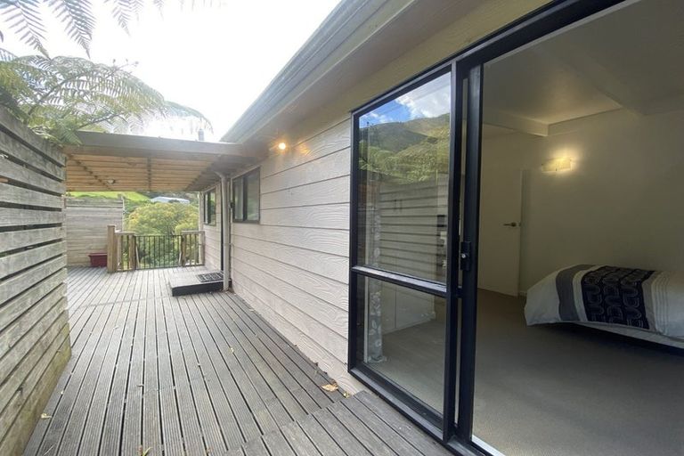 Photo of property in 18 Webster Place, Picton, 7220