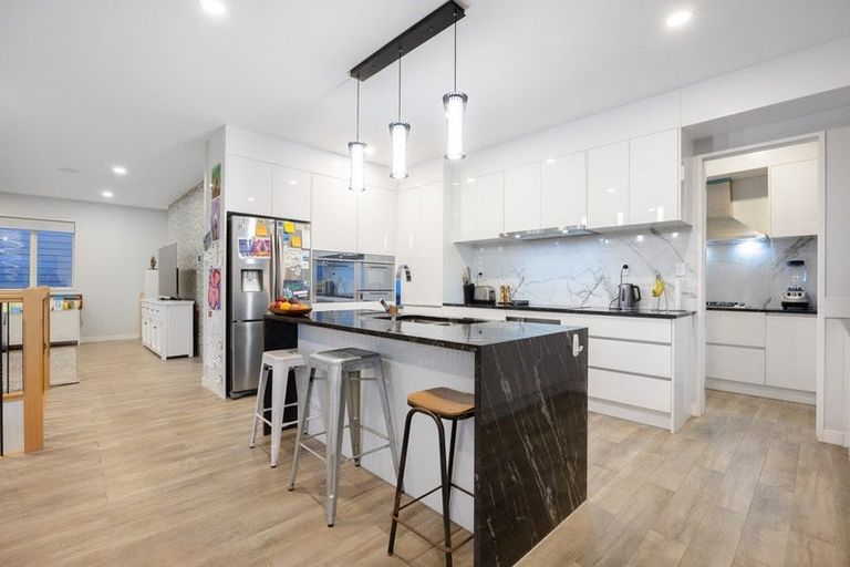 Photo of property in 34 Cavalli Road, Long Bay, Auckland, 0630