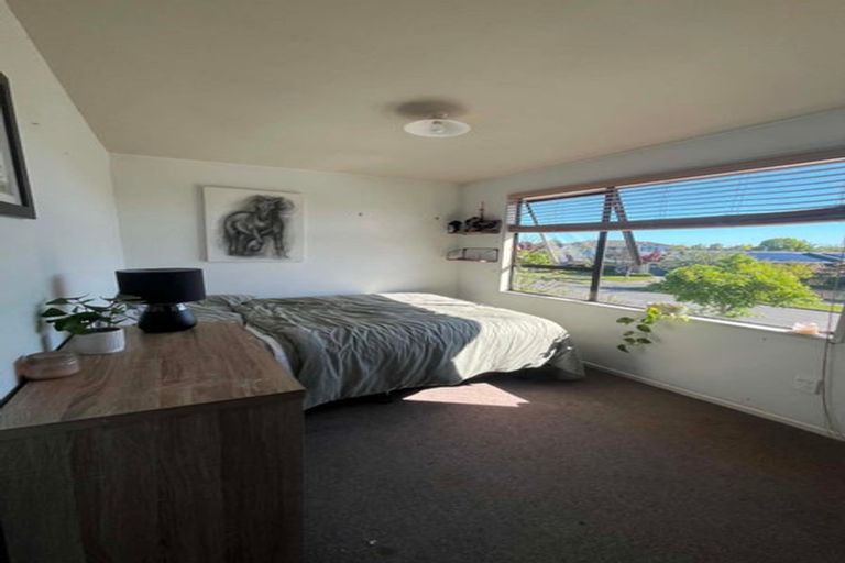 Photo of property in 60 Dunbarton Street, Redwood, Christchurch, 8051
