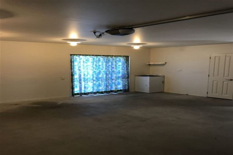 Photo of property in 3 Thyme Court, Flat Bush, Auckland, 2016