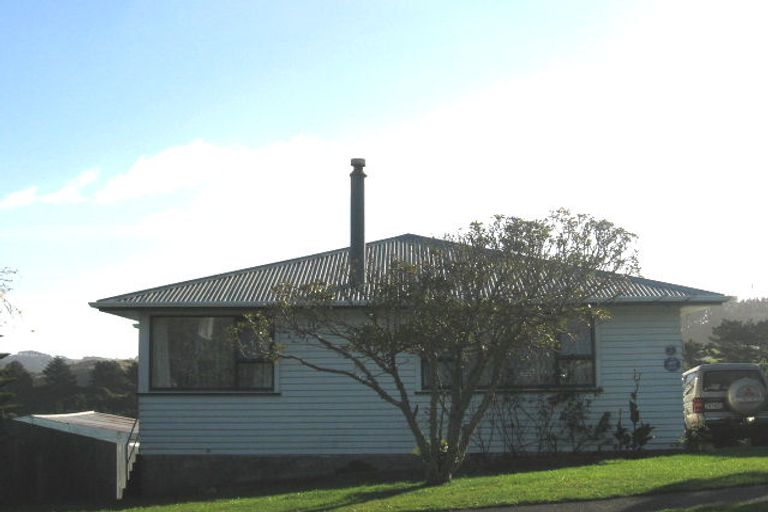 Photo of property in 53 Fantame Street, Cannons Creek, Porirua, 5024