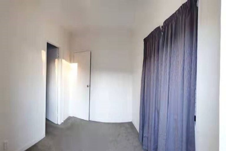 Photo of property in 1/12 Tonar Street, Northcote, Auckland, 0627