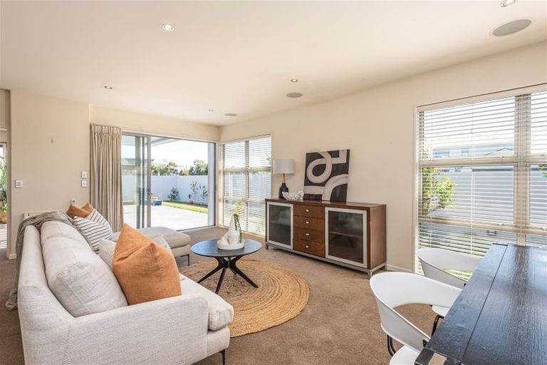 Photo of property in 40 Westpark Drive, Burnside, Christchurch, 8053