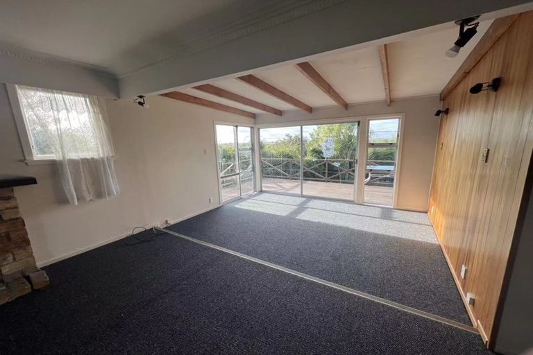 Photo of property in 127 Glengarry Road, Glen Eden, Auckland, 0602