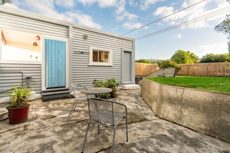 Photo of property in 44 Mills Road, Brooklyn, Wellington, 6021