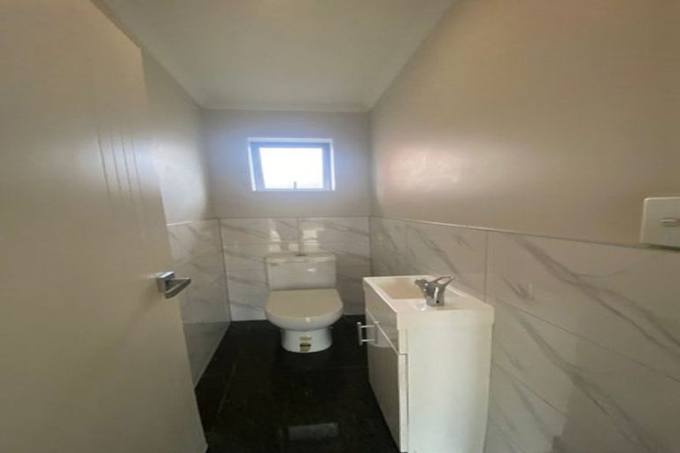 Photo of property in 18 Whekau Drive, Takanini, 2112