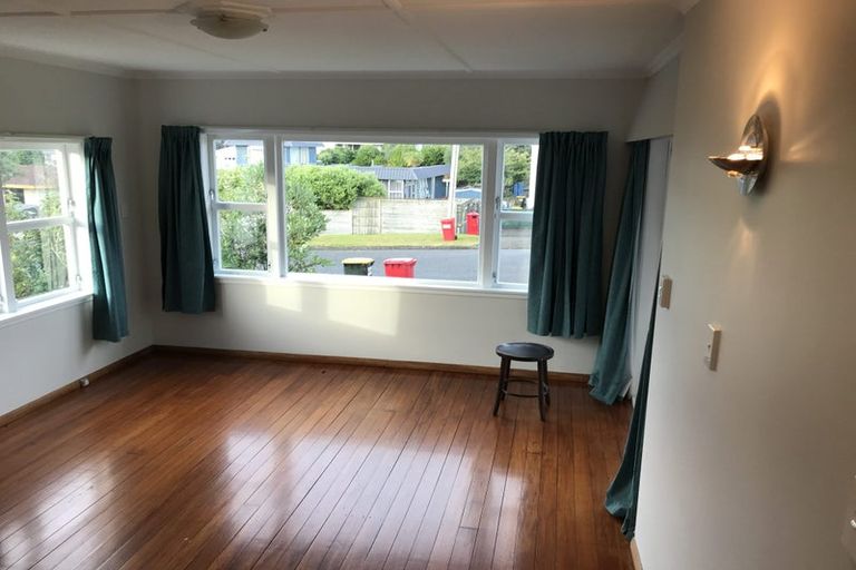 Photo of property in 4 Tui Road, Raumati Beach, Paraparaumu, 5032