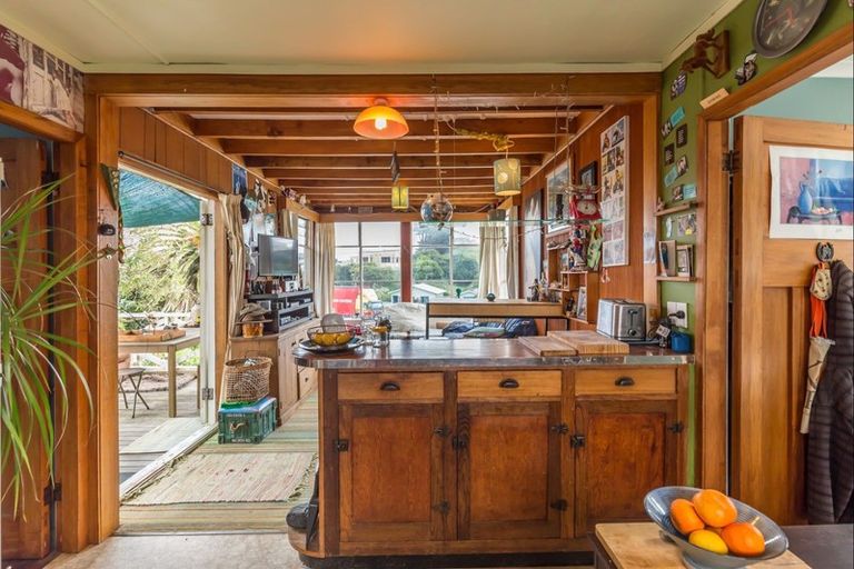 Photo of property in 643 Waitarere Beach Road, Waitarere Beach, Levin, 5510