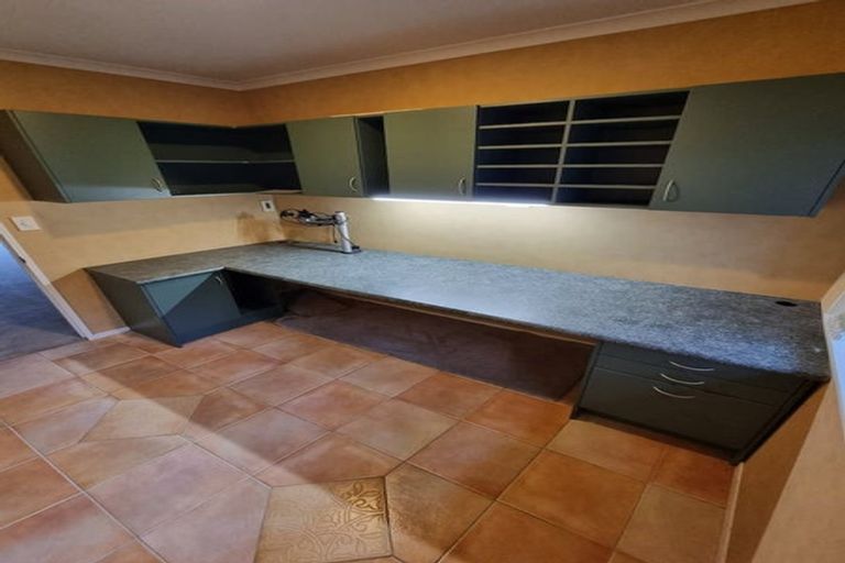 Photo of property in 3 Cricklade Terrace, Windsor Park, Auckland, 0632