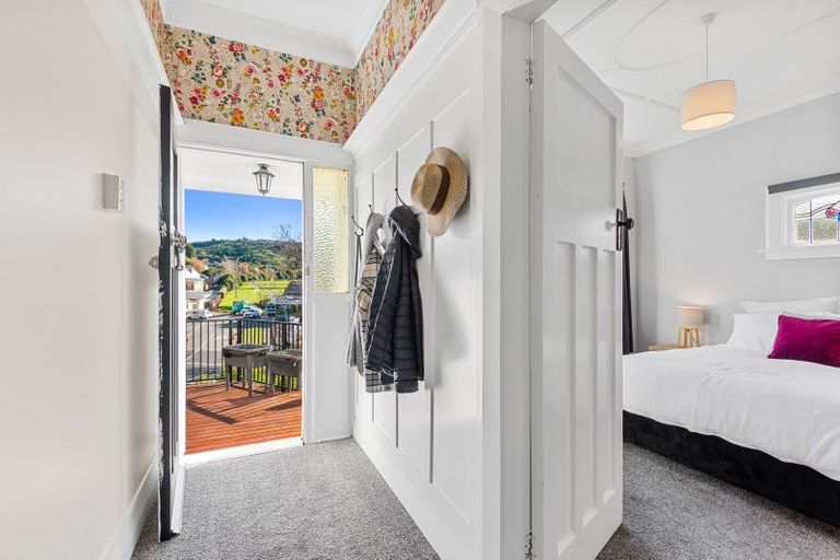 Photo of property in 109 Kaikorai Valley Road, Glenross, Dunedin, 9011