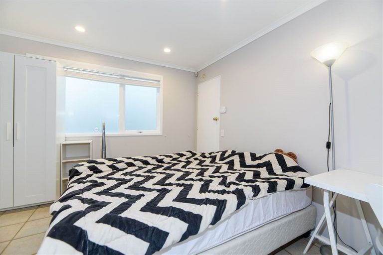 Photo of property in 23 Malters Place, Browns Bay, Auckland, 0630