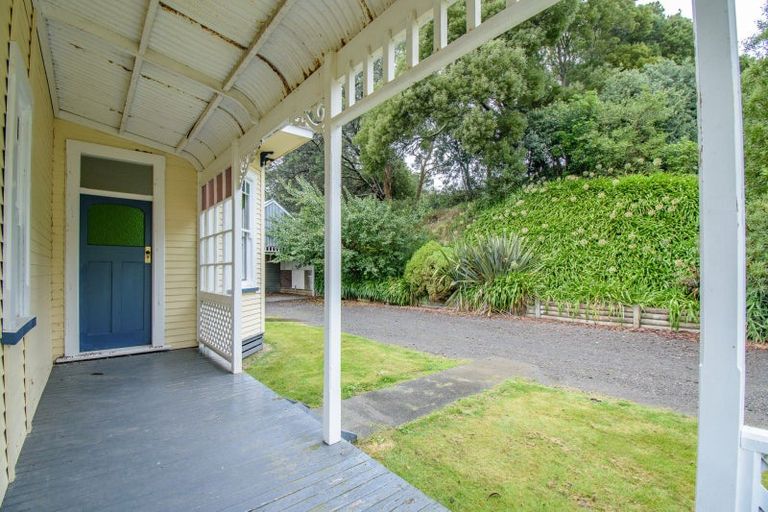 Photo of property in 100 Halcombe Road, Feilding, 4775