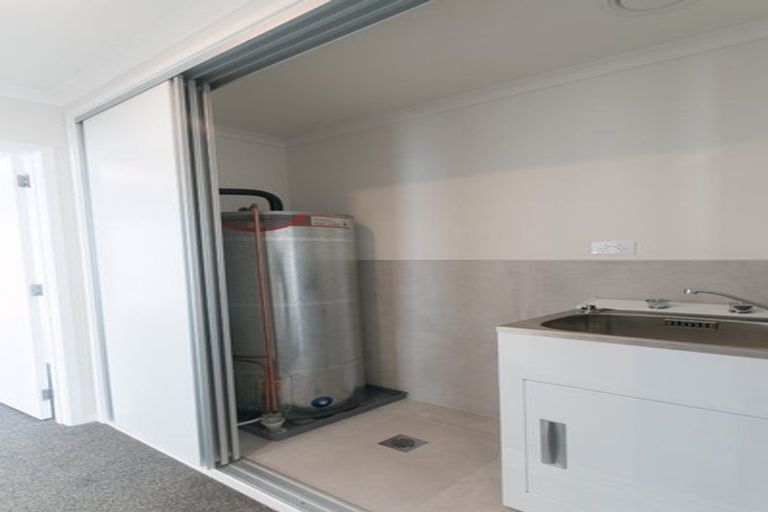 Photo of property in 32 Raranga Lane, Hobsonville, Auckland, 0616