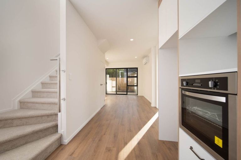 Photo of property in 5/4 Bittern Place, Henderson, Auckland, 0610