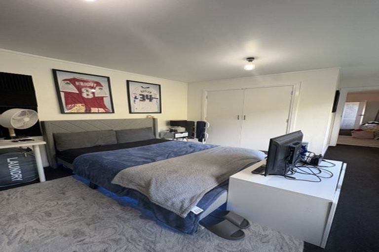 Photo of property in 26 Waitohu Road, York Bay, Lower Hutt, 5013