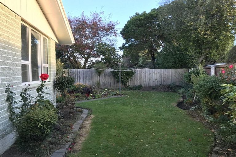 Photo of property in 14 Parkview Place, Avonhead, Christchurch, 8042