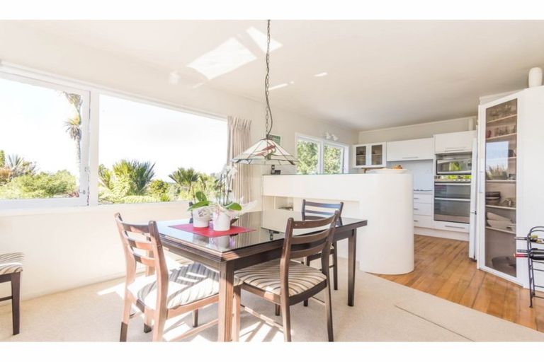 Photo of property in 177 Woodlands Park Road, Titirangi, Auckland, 0604